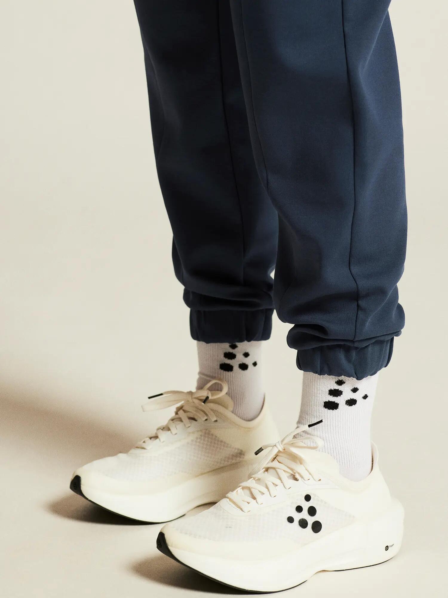 craft ADV Join Sweat Pant W — calça sweat confortável em algodão-poliéster – 4/7