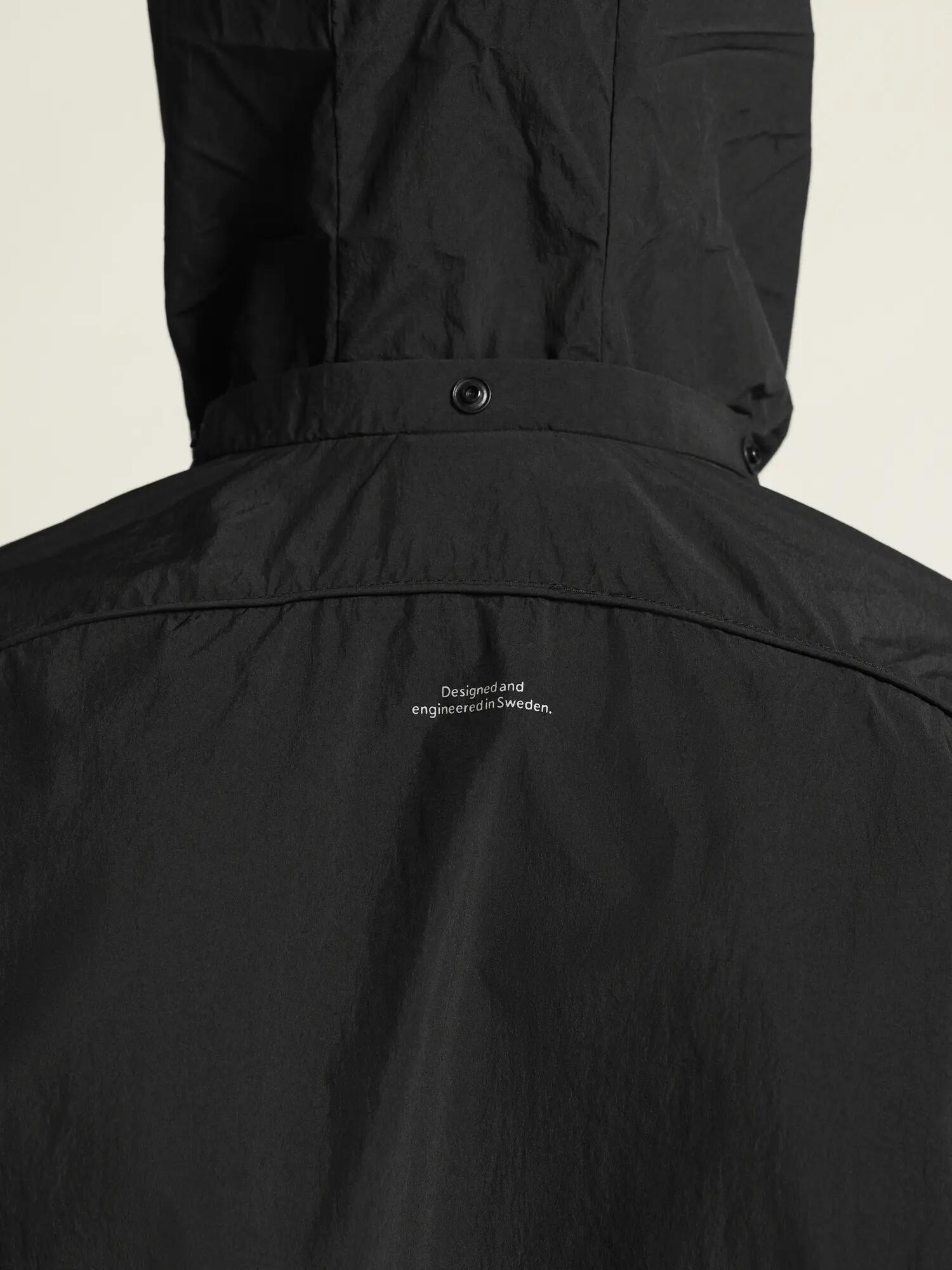 craft Hypervent Oversized Wind Jacket – leichte, packbare Windjacke – Black 7/7
