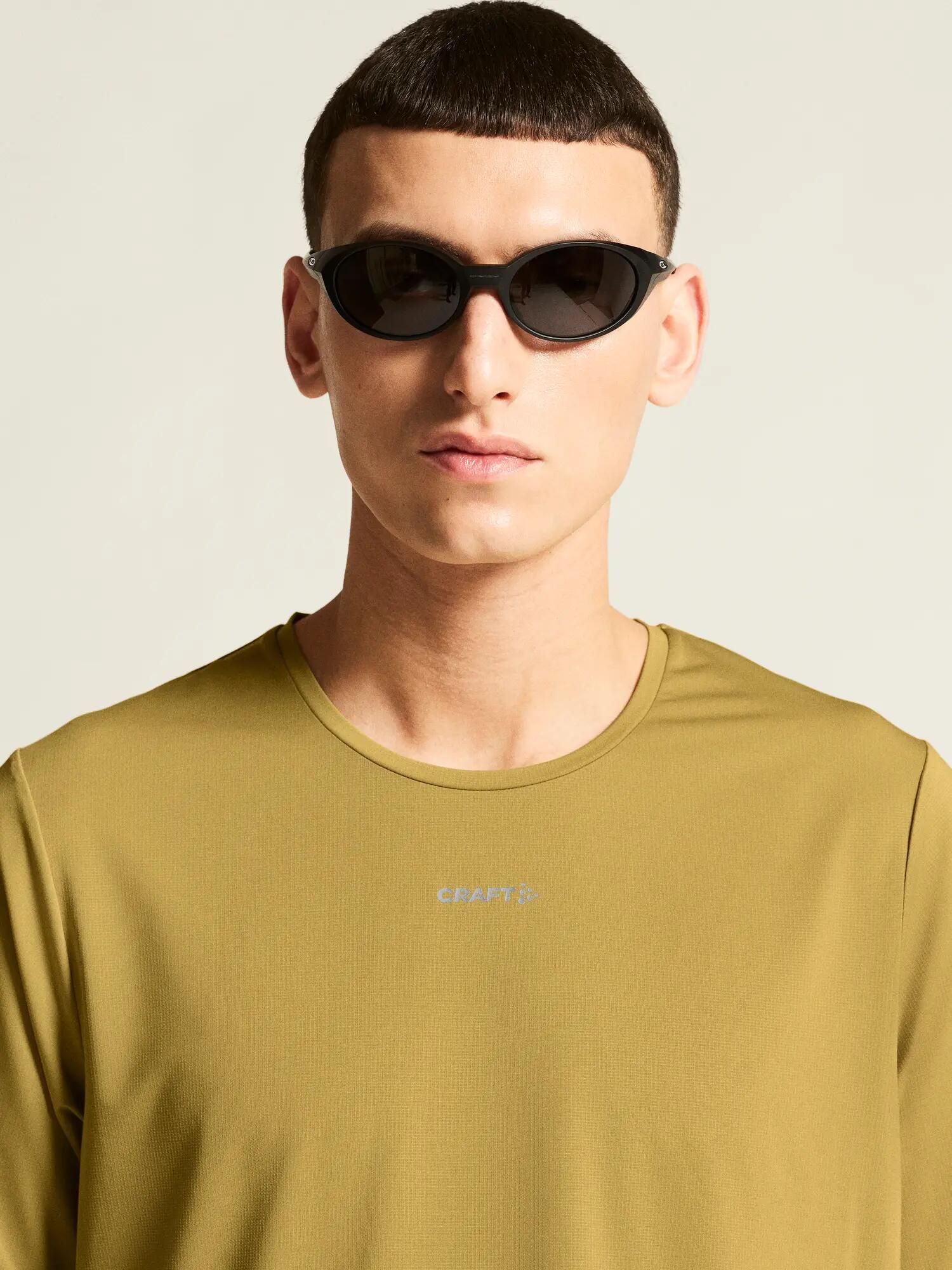 craft PRO Trail SS Tee 2 M – leichtes, gut belüftetes Trail-Shirt – Khaki 5/7