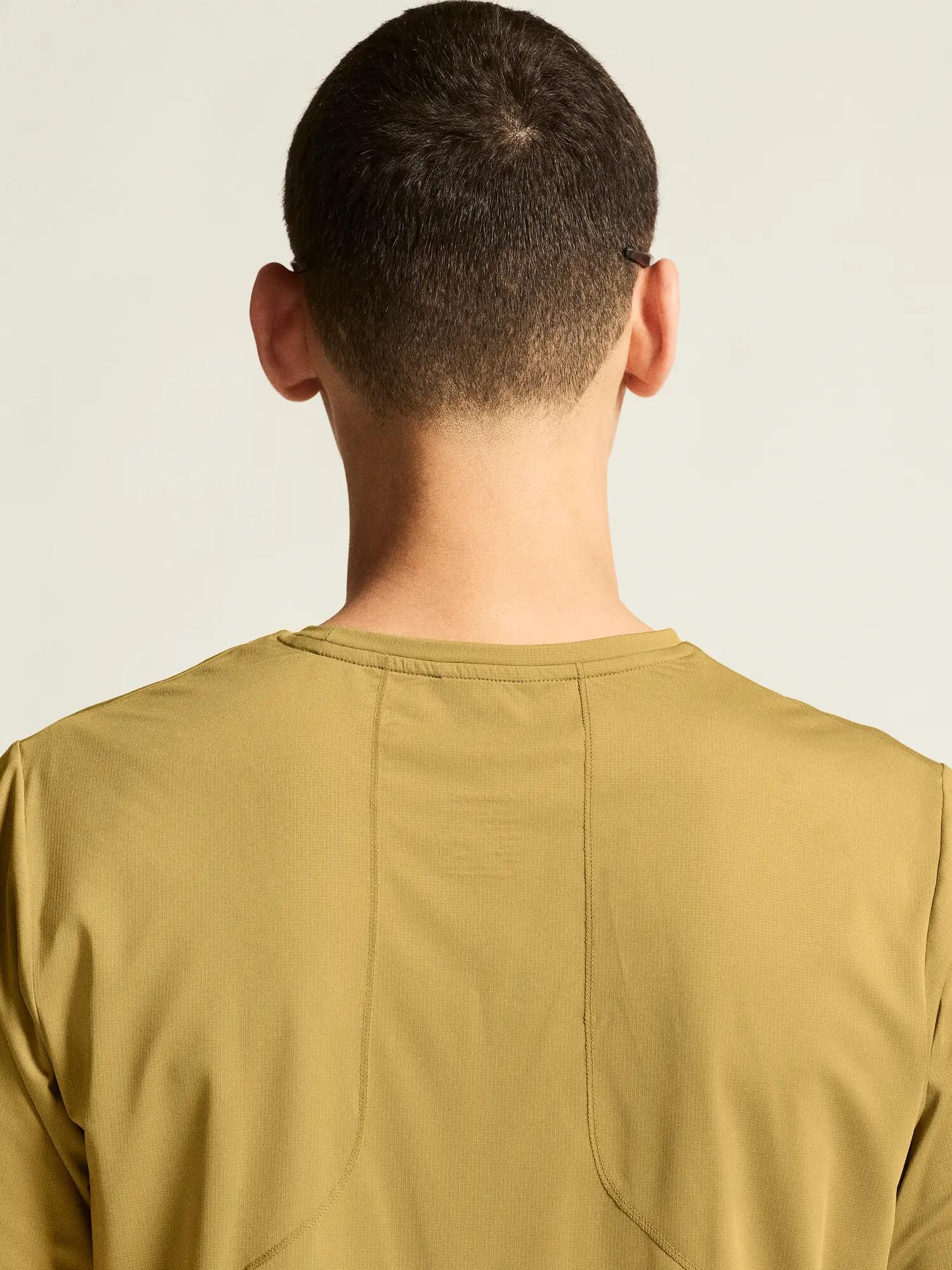craft PRO Trail SS Tee 2 M – leichtes, gut belüftetes Trail-Shirt – Khaki 4/7