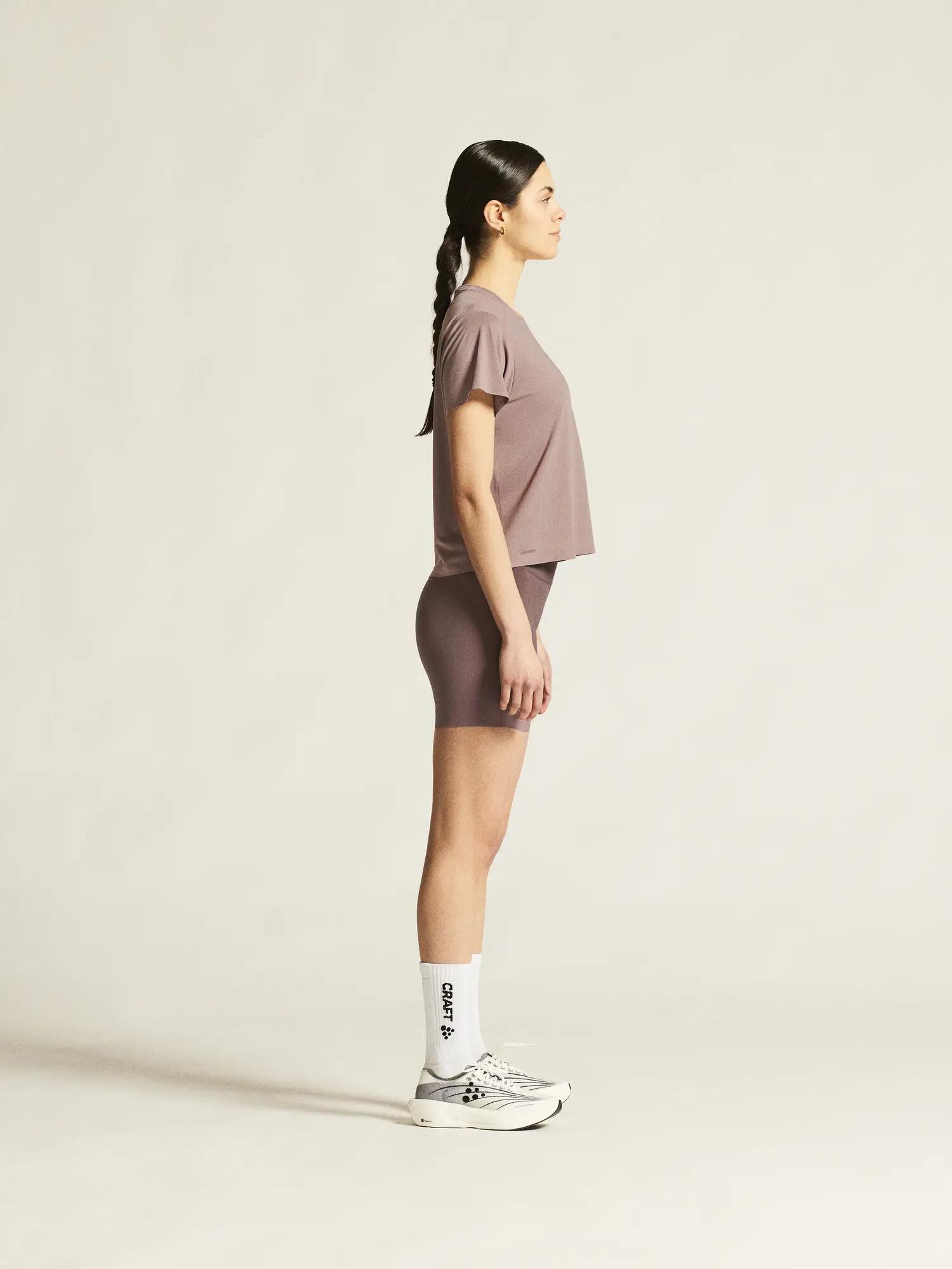 craft Hypervent Tee W – Atmungsaktives Trainingstop – Potpurri 7/7