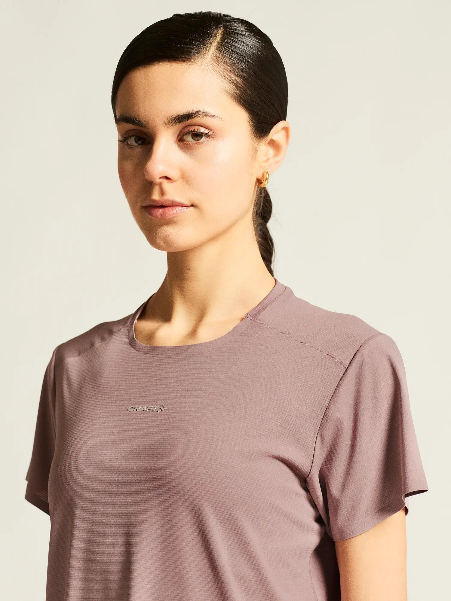 craft Hypervent Tee W – Atmungsaktives Trainingstop – Potpurri 6/7