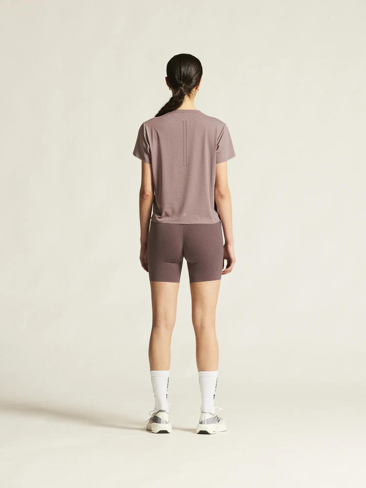 craft Hypervent Tee W – Atmungsaktives Trainingstop – Potpurri 5/7