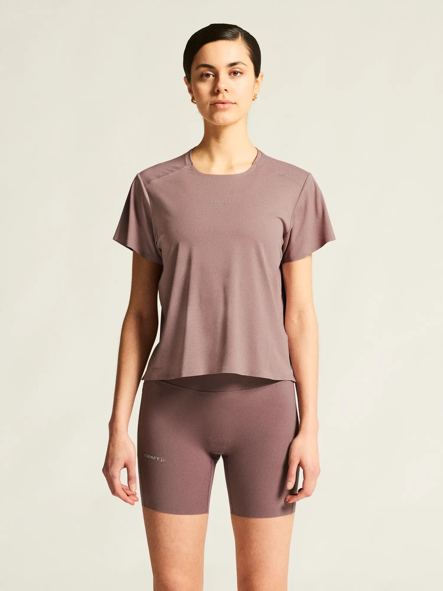 craft Hypervent Tee W – Atmungsaktives Trainingstop – Potpurri 4/7