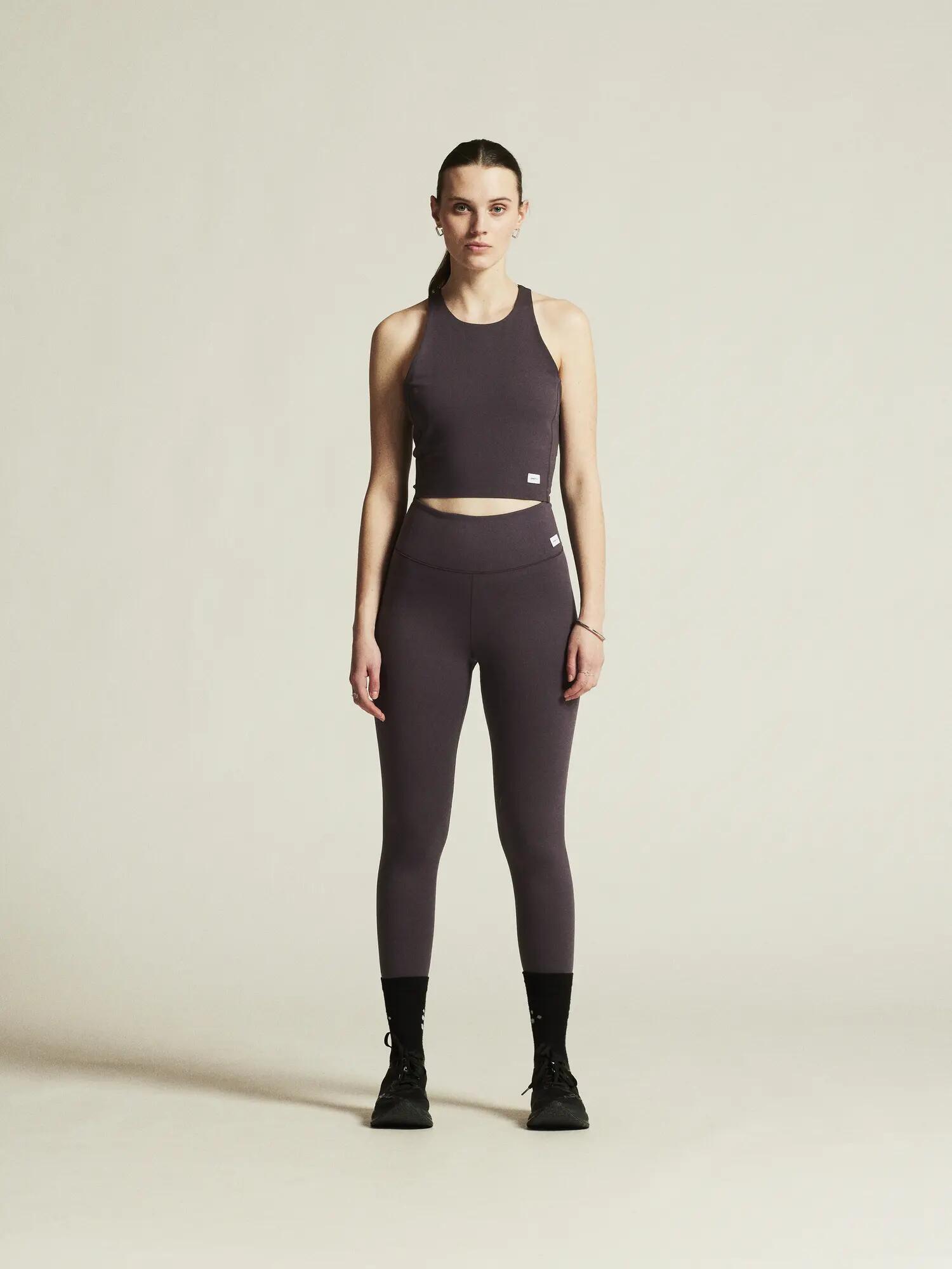 craft Cropped Singlet W – kurzes Trainingstop aus Recyclingmaterial – Dk Plum 6/7