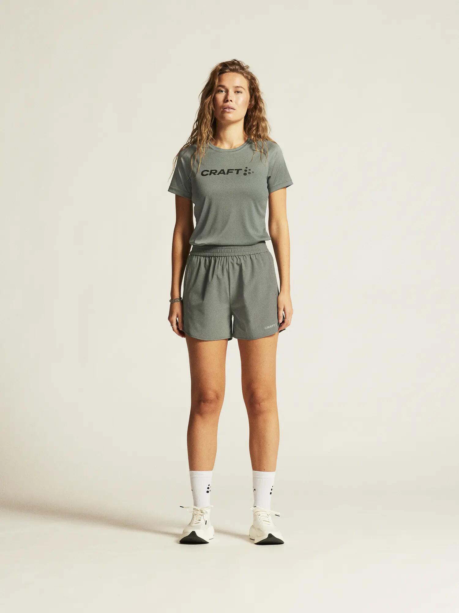 craft CORE Essence Logo Tee W aus recyceltem Polyester – Leaf 7/7