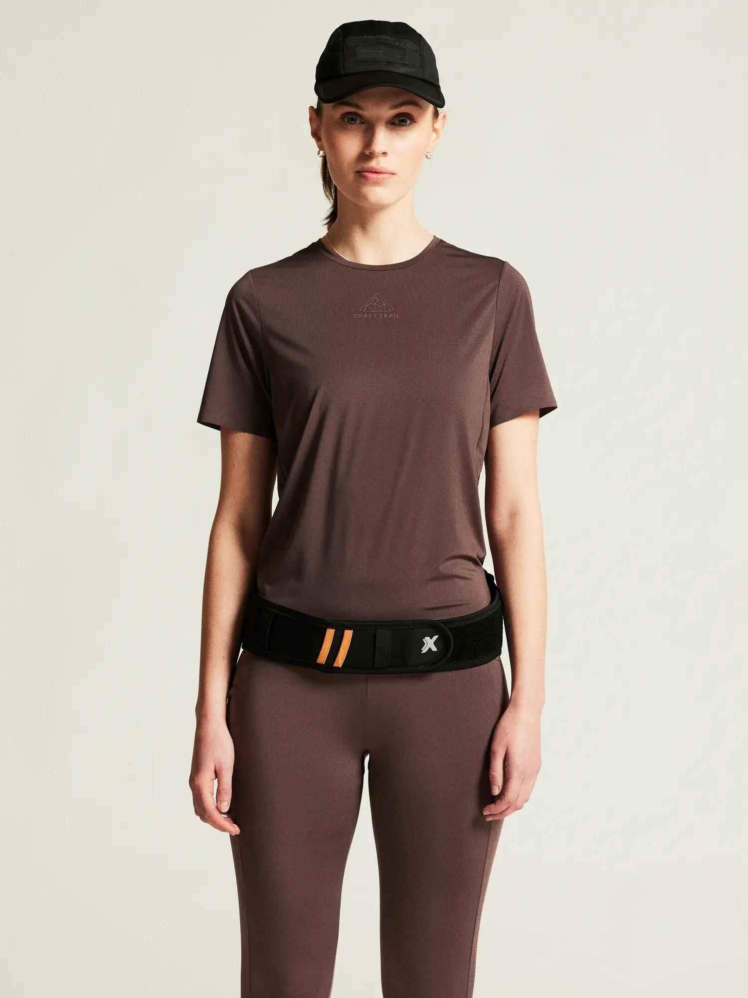 craft PRO Trail SS Tee 2 W - Leichtes, belüftetes Laufshirt – Prune 5/7