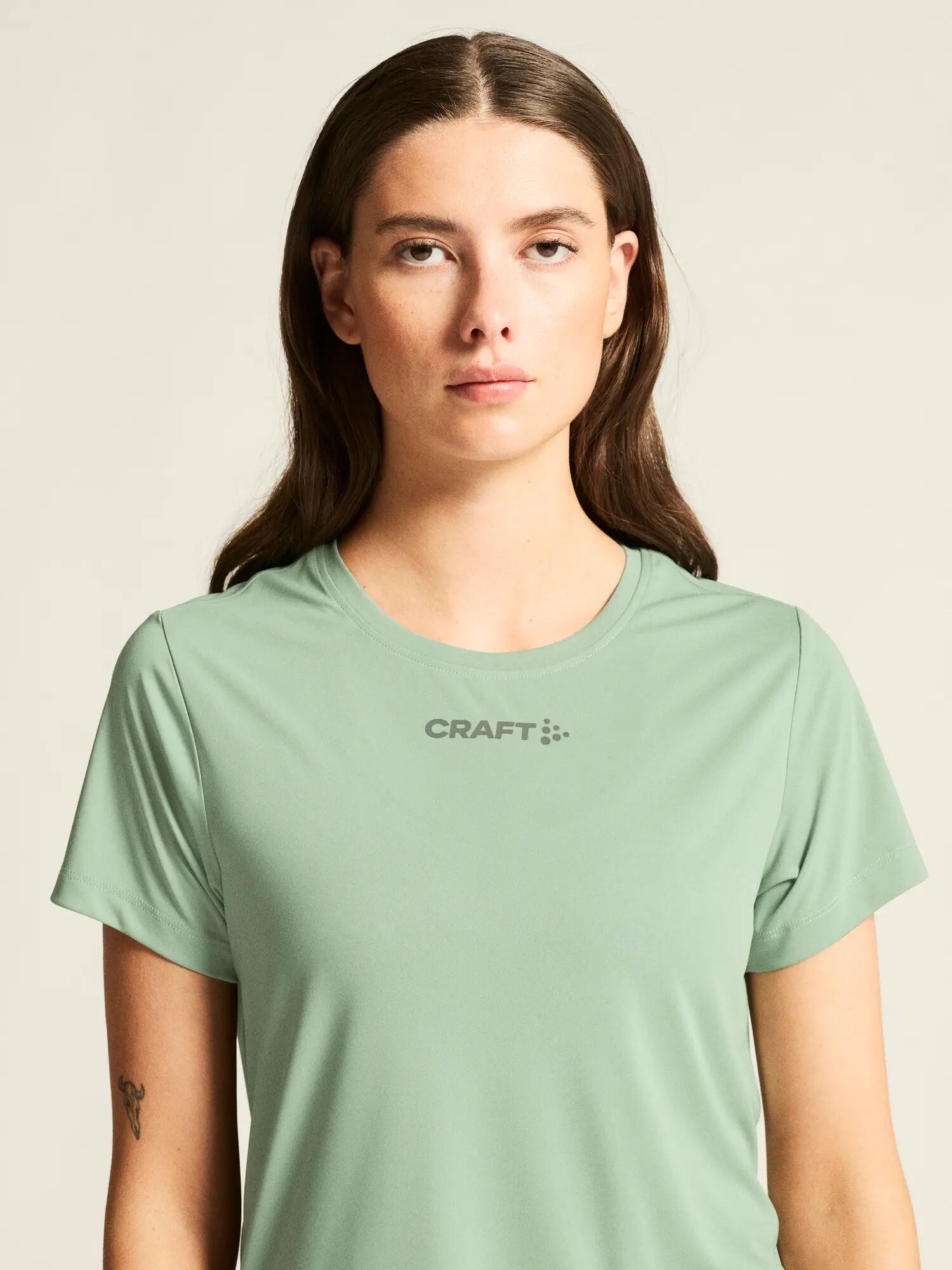 craft CORE Essence SS Tee 2 W – Trainingsshirt aus recyceltem Polyester – 6/7