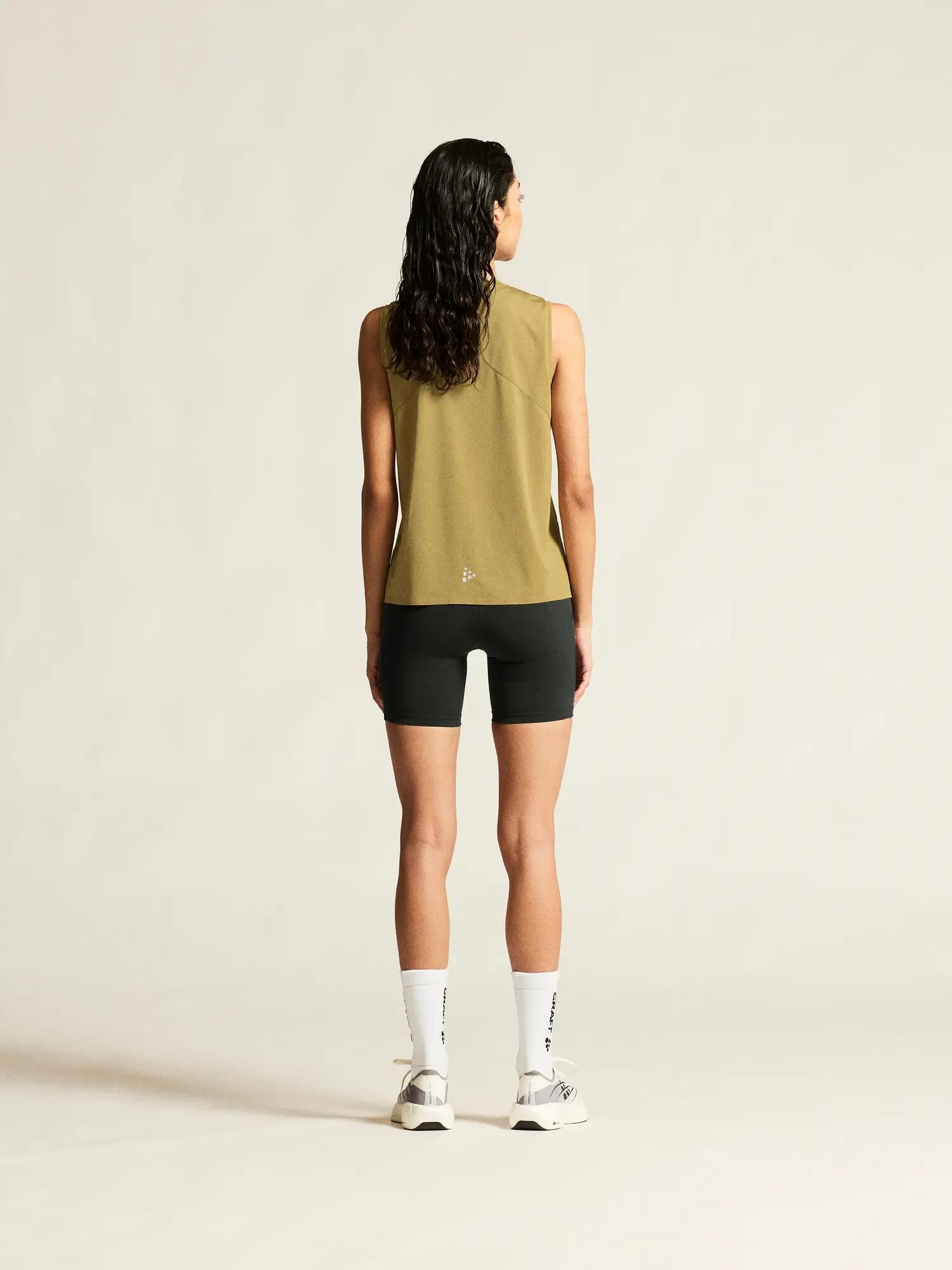 craft PRO Trail Singlet 2 W – leichtes Trail-Singlet – Khaki 4/7