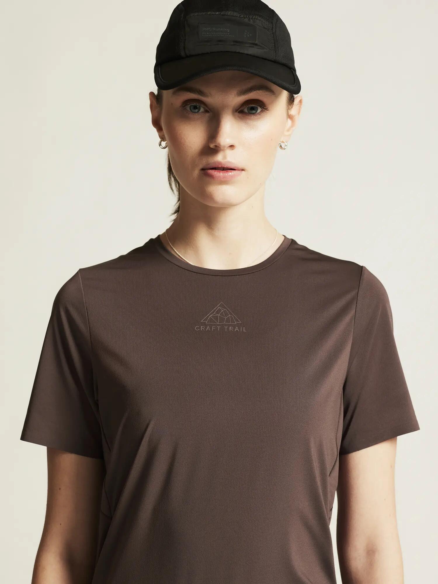 craft PRO Trail SS Tee 2 W - Leichtes, belüftetes Laufshirt – Prune 4/7