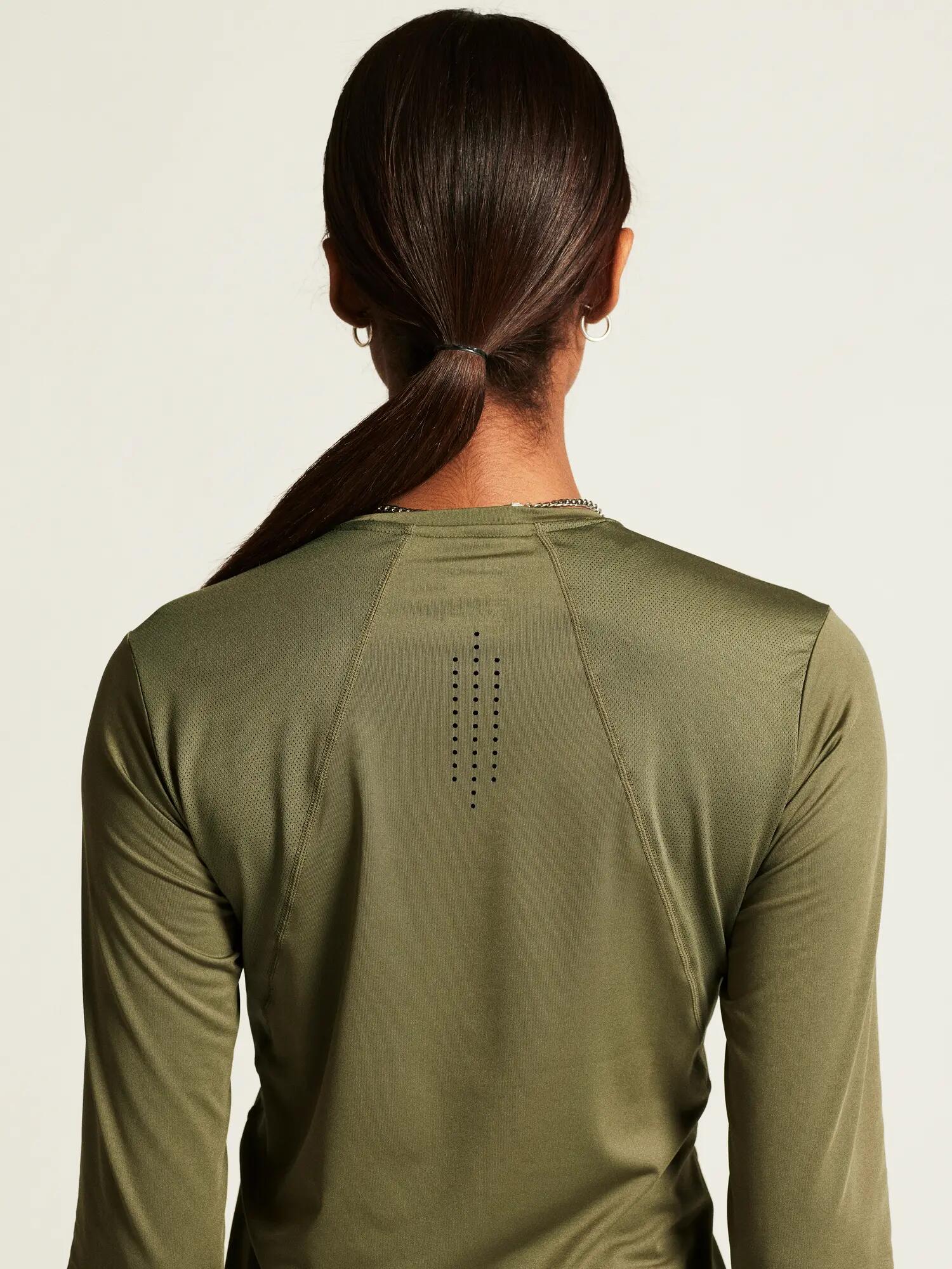 craft ADV Essence LS Tee 2 W Langarm-Trainingsshirt – atmungsaktiv, recycelt – 6/7