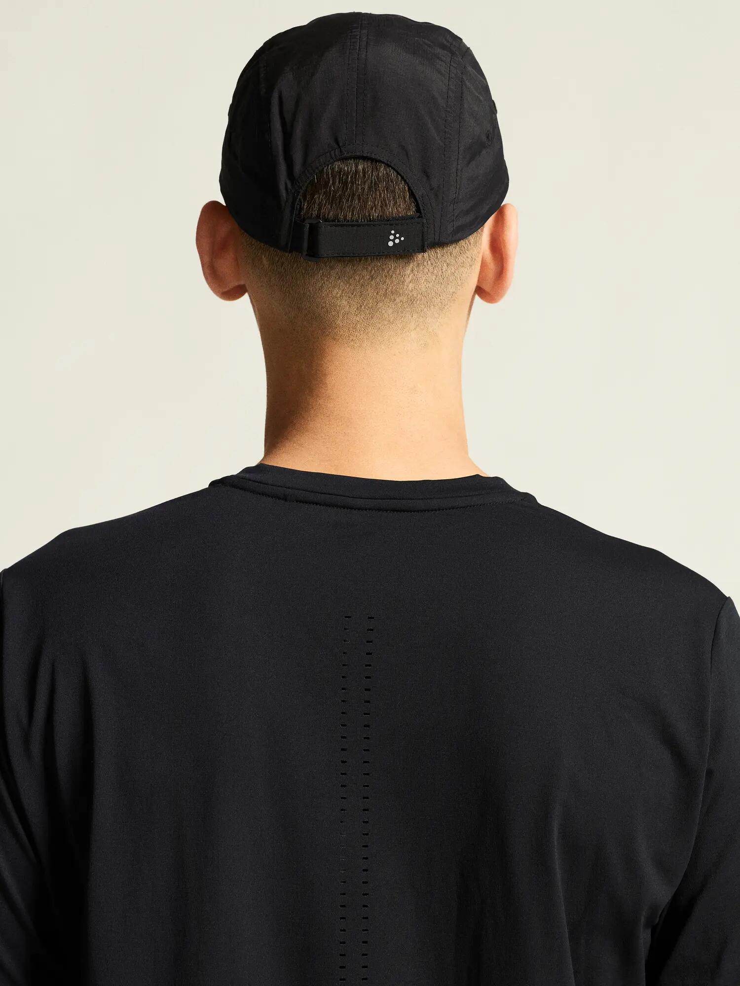 craft Hypervent Tee M – Atmungsaktives Training-Shirt – Black 7/7