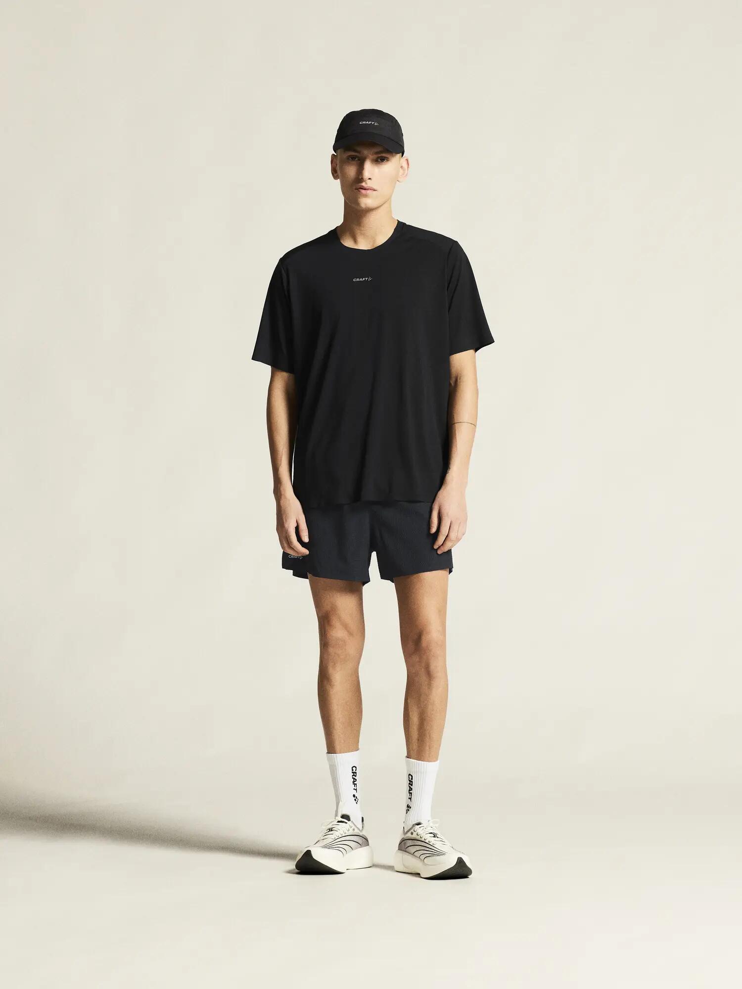 craft Hypervent Tee M – Atmungsaktives Training-Shirt – Black 6/7