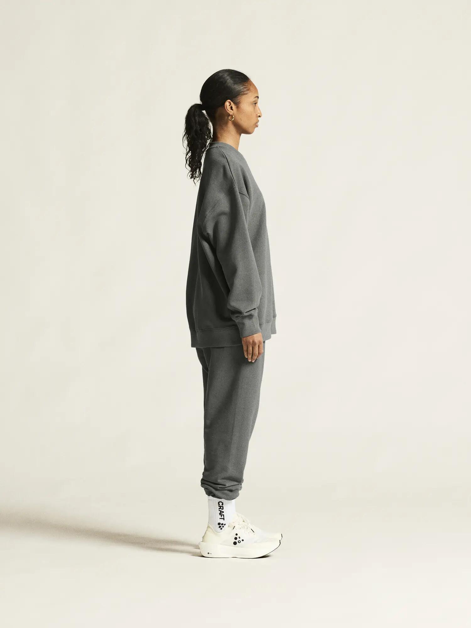 craft Frequent RN Sweatshirt W – 100% Bio-Baumwolle, Relaxed Fit – Lava 5/7