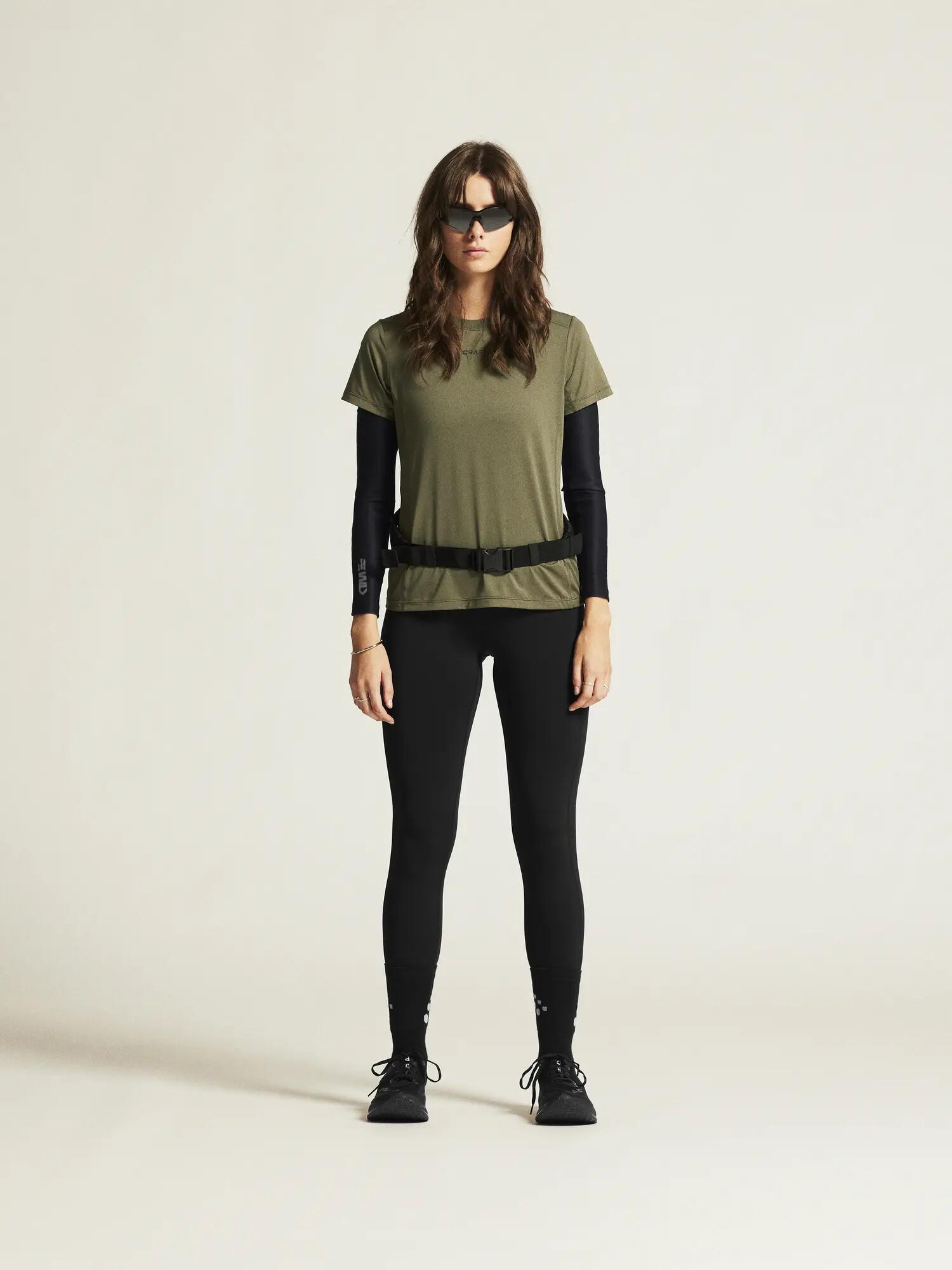 craft ADV Essence SS Tee 2 W – Ademend trainingstop – Rift 6/7