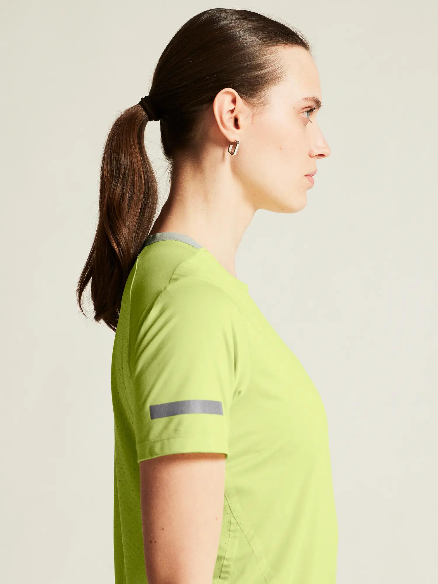 craft PRO Hypervent Tee 2 W – ultraleichtes, atmungsaktives Laufshirt – Colias 3/7