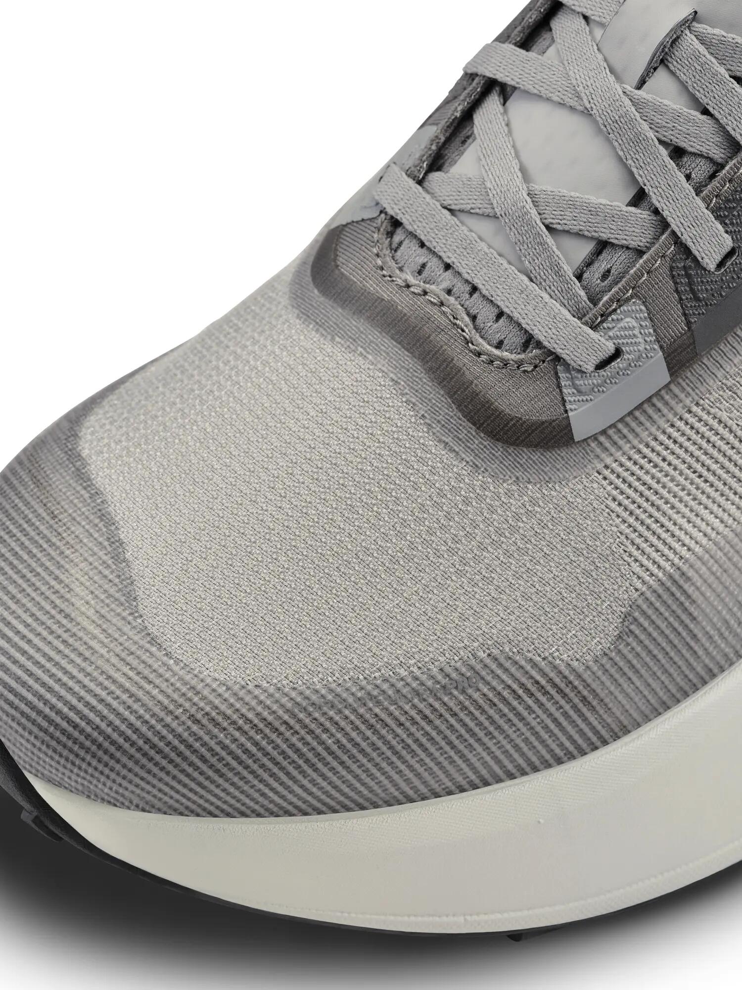 craft Nordlite Ultra PRO W — Leichter, reaktiver Laufschuh – Granite 6/7