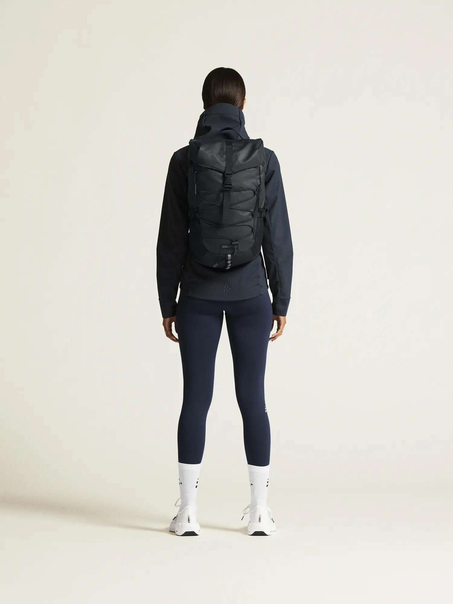 craft ADV Explore Softshell 2.0 Jacke Damen – wind‑ und wasserabweisend – Blaze 4/7