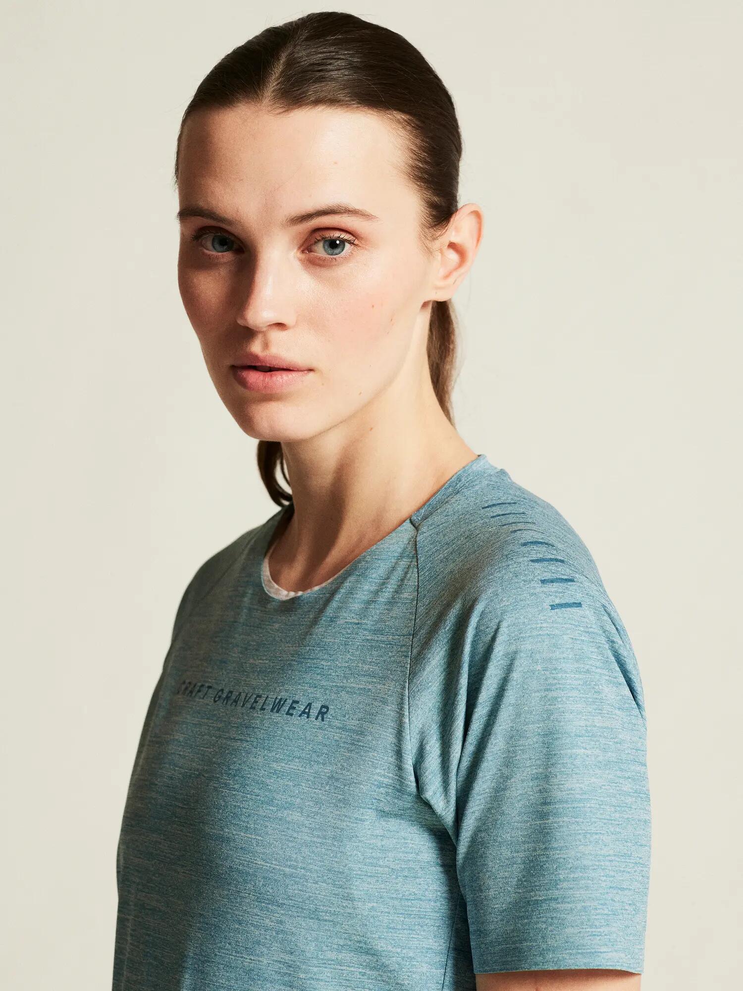 craft ADV Gravel Ss Tee W - Weiches Funktionsshirt für Gravel – Aquatic 3/7