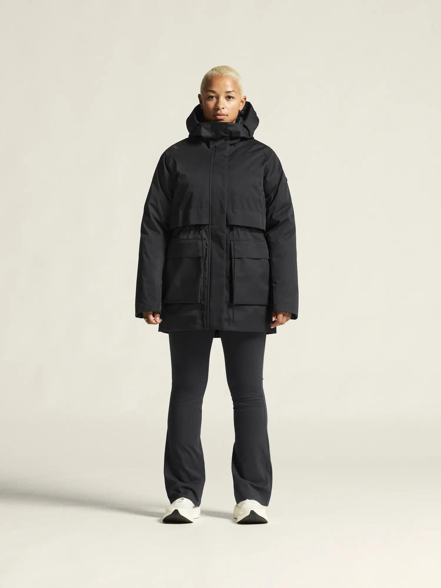 craft Urban Padded Parka W – warme, verstellbare Damenparka – Black 7/7