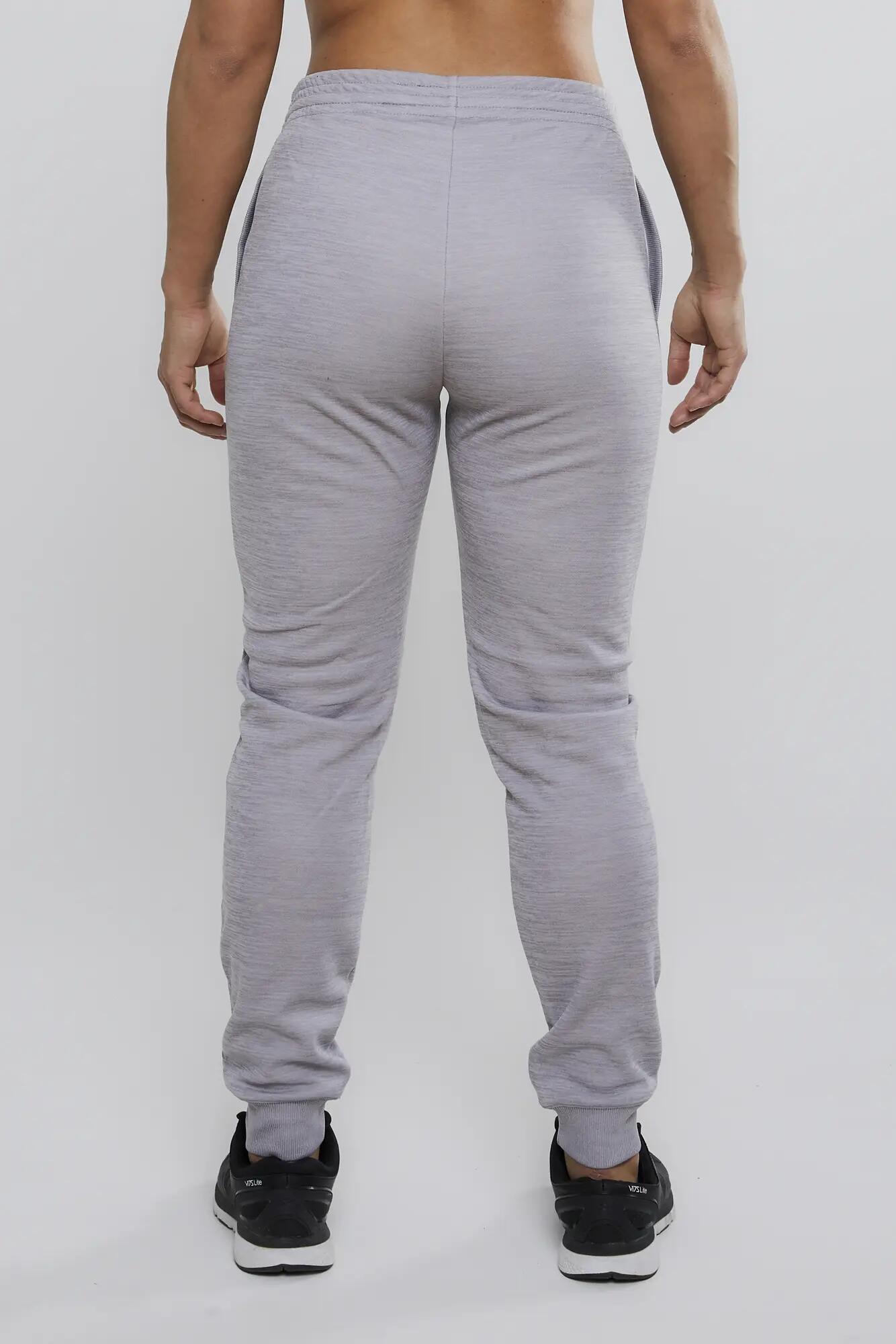 craft Leisure Sweatpants W — calças de treino confortáveis em poliéster – Grey 3/4