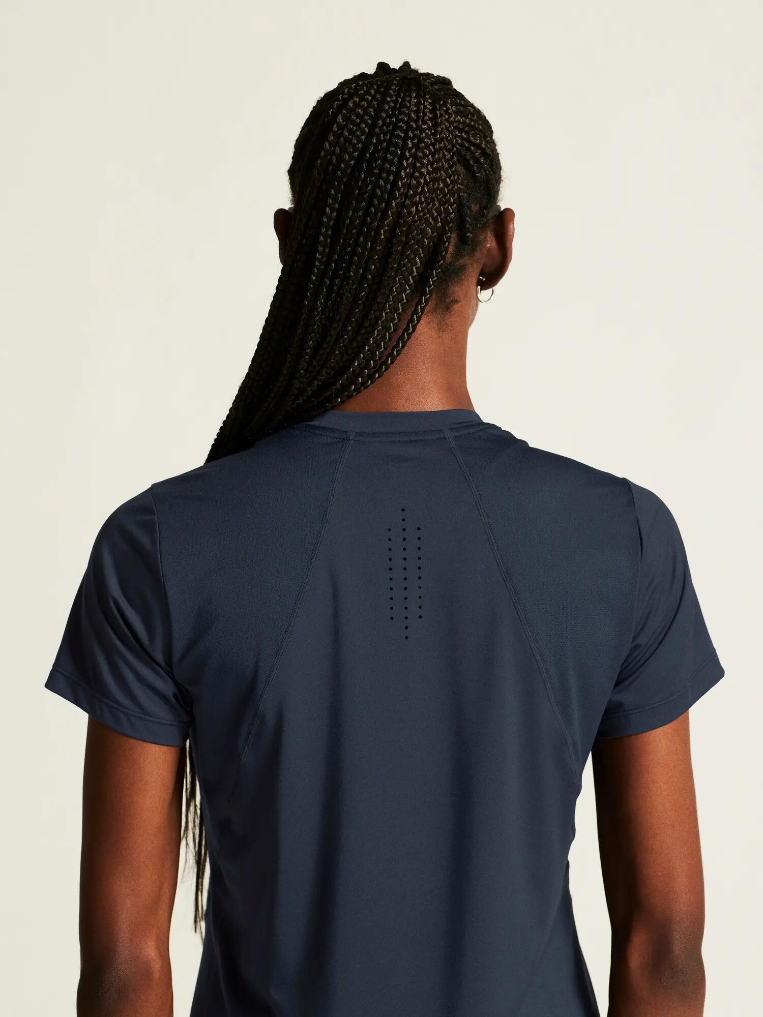 craft ADV Essence SS Tee 2 W – atmungsaktives Trainingstop aus recyceltem 7/7