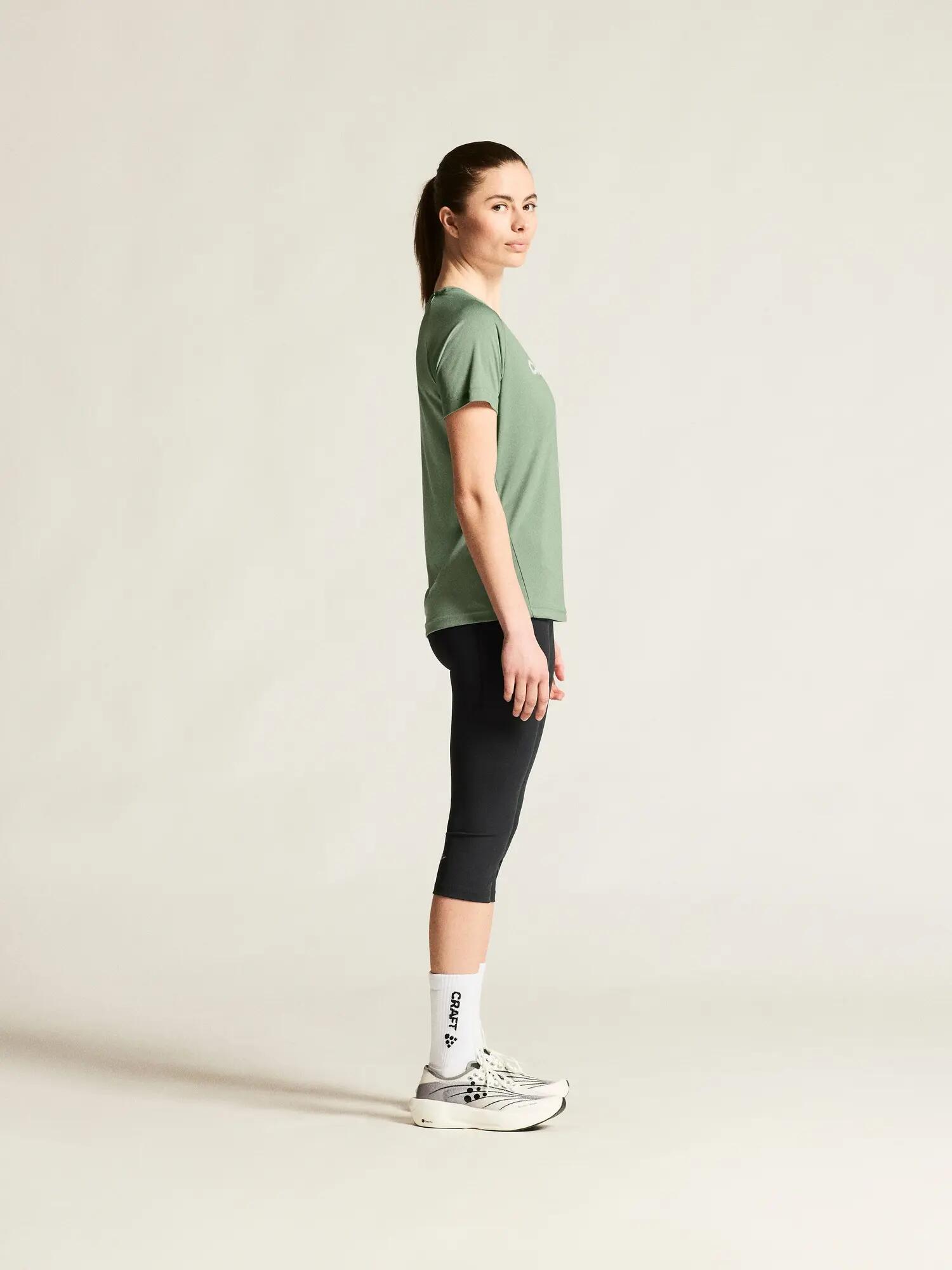 craft CORE Essence Logo Tee W aus recyceltem Polyester – Glacial 6/7