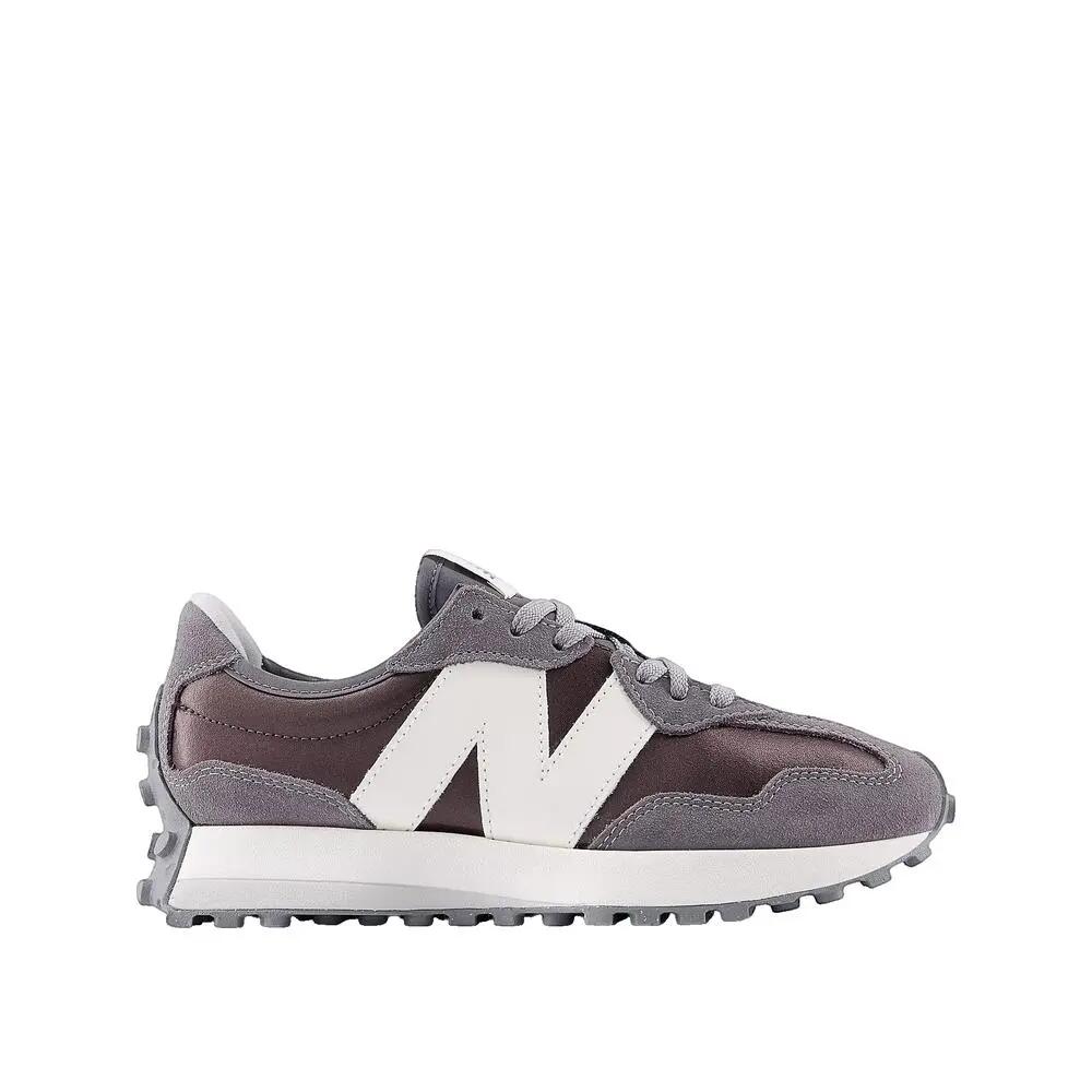 NEW BALANCE picture