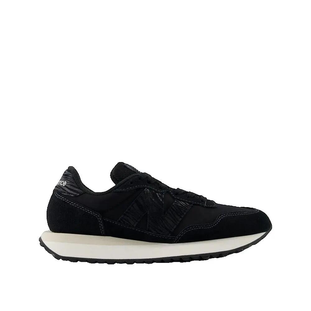 NEW BALANCE picture