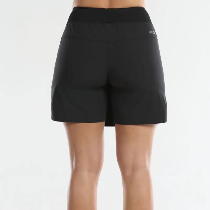 Saia +8000 NACAS preta mulher trekking 2/5