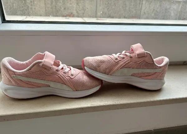 Tussen Particulieren - Roze Puma-sportschoen 1/5