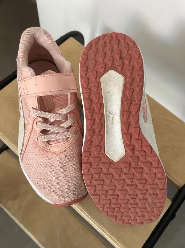Tussen Particulieren - Roze Puma-sportschoen 3/5