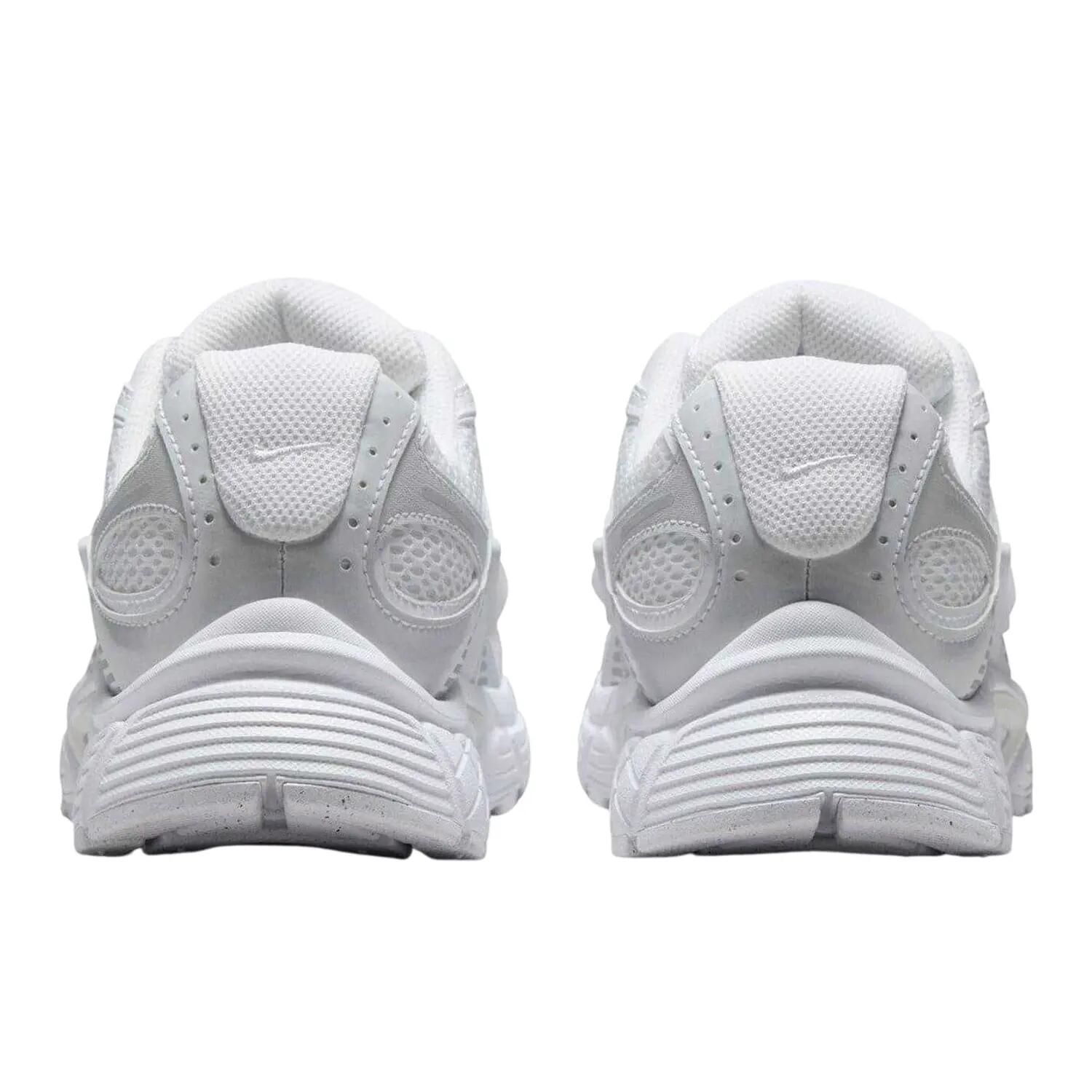 Baskets VOMERO RUN Homme (Blanc / Argenté) 2/7