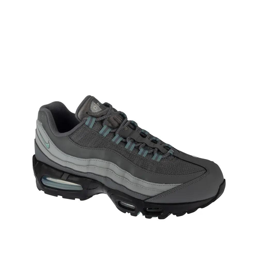 NIKE picture
