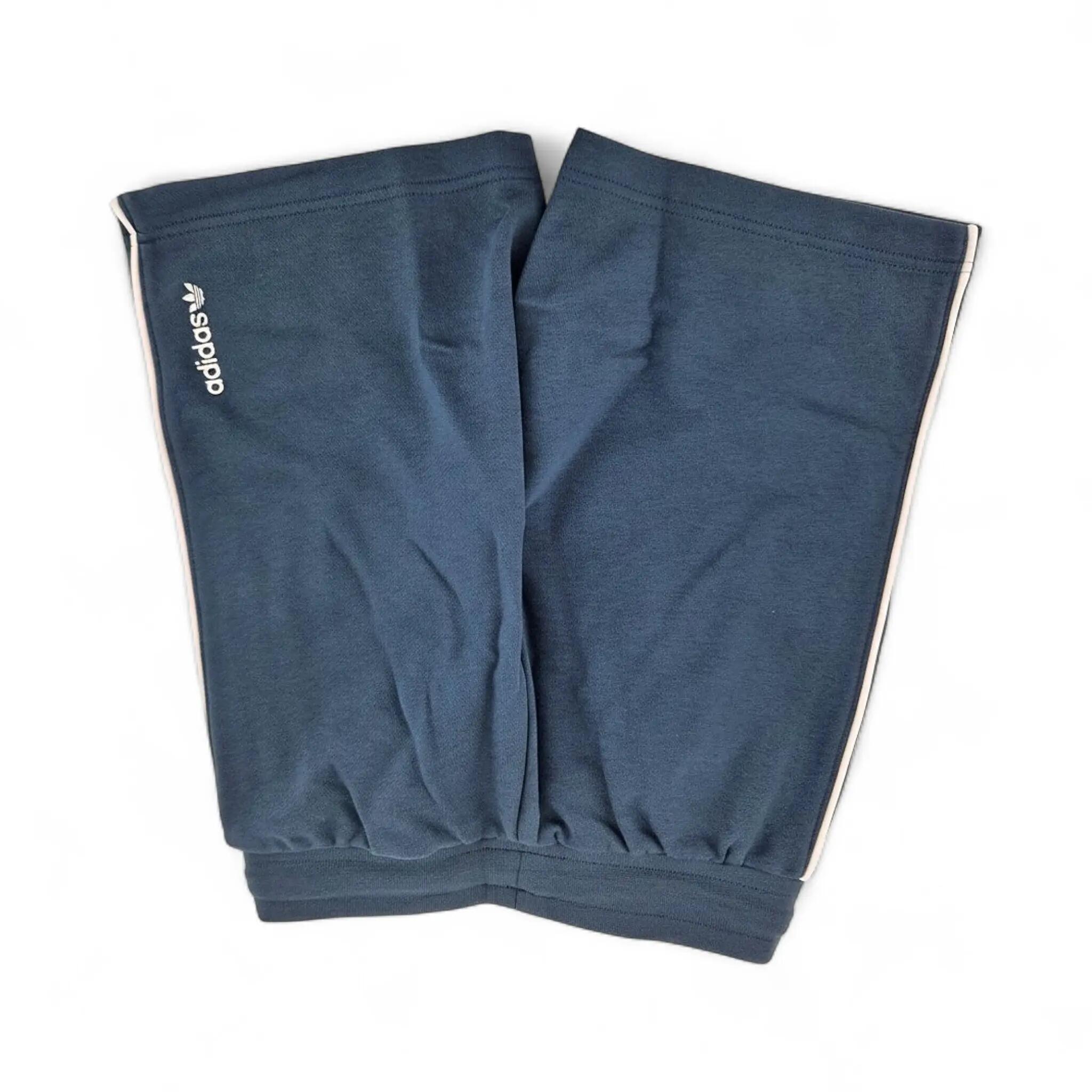 Shorts Adicolor in Blau 146 5/5