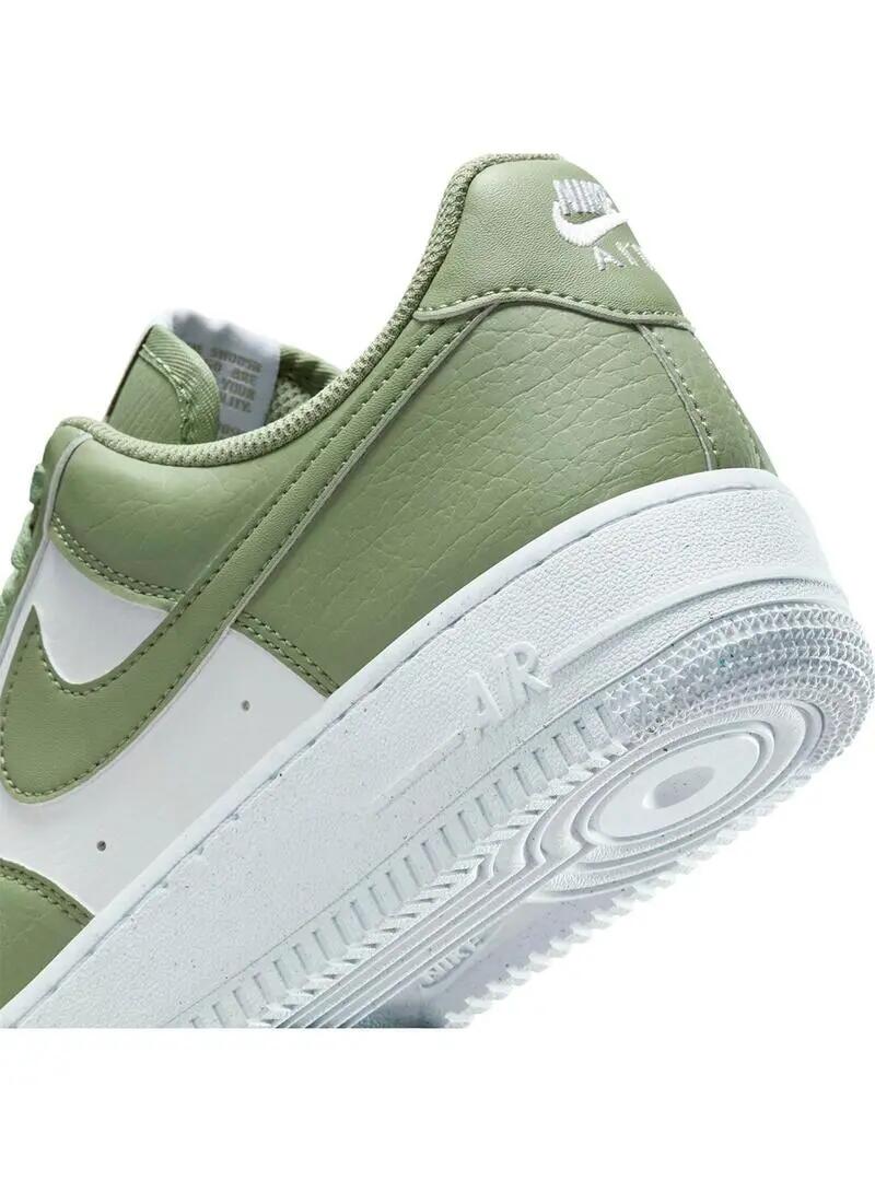 Ténis femininos Nike Air Force branco. 4/7