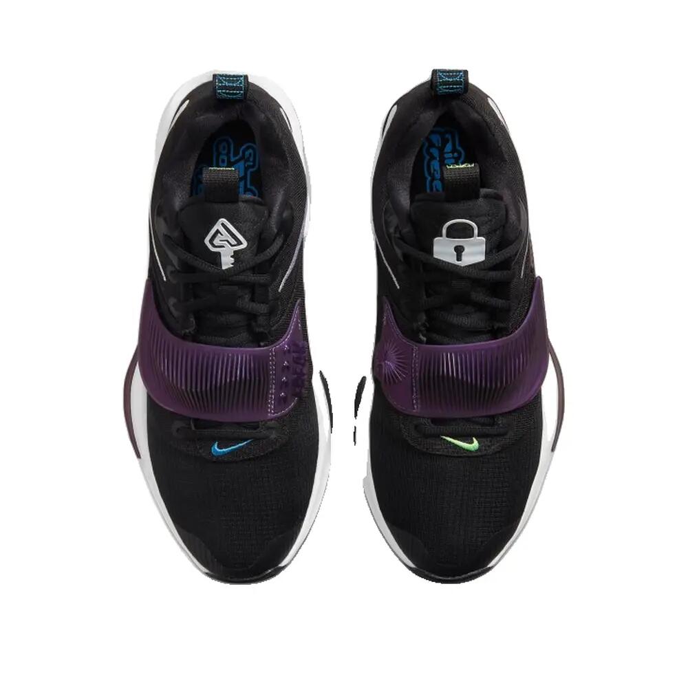 NIKE picture