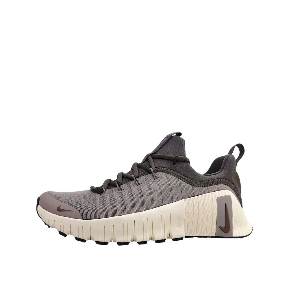 NIKE picture