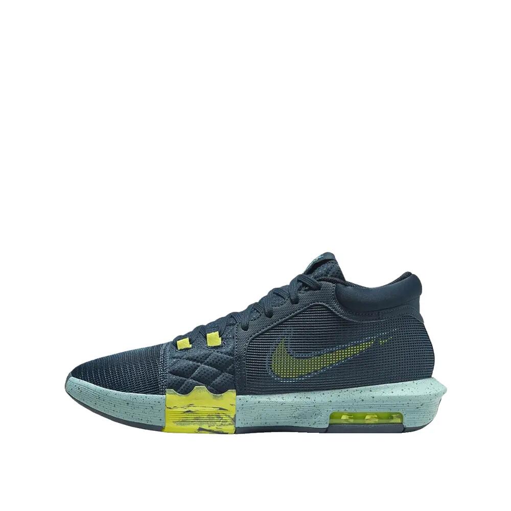 NIKE picture