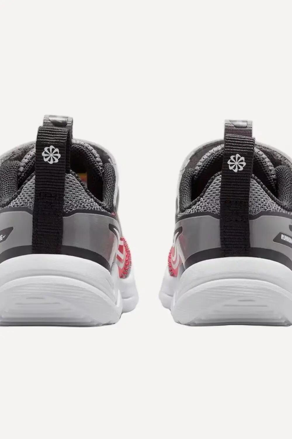 Nike Cosmic Runner Sneakers Multicolore 3/6