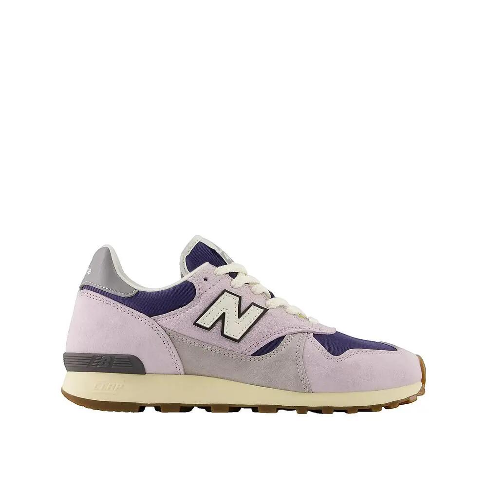 NEW BALANCE picture