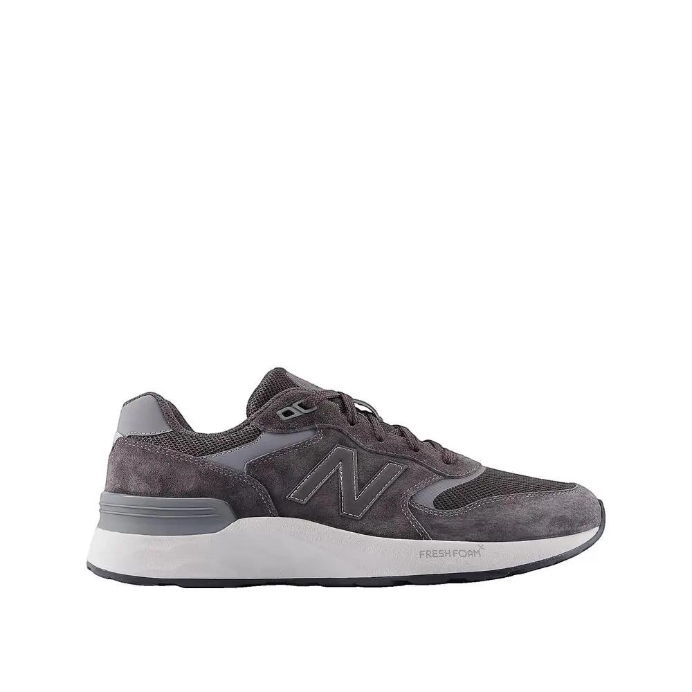 NEW BALANCE picture