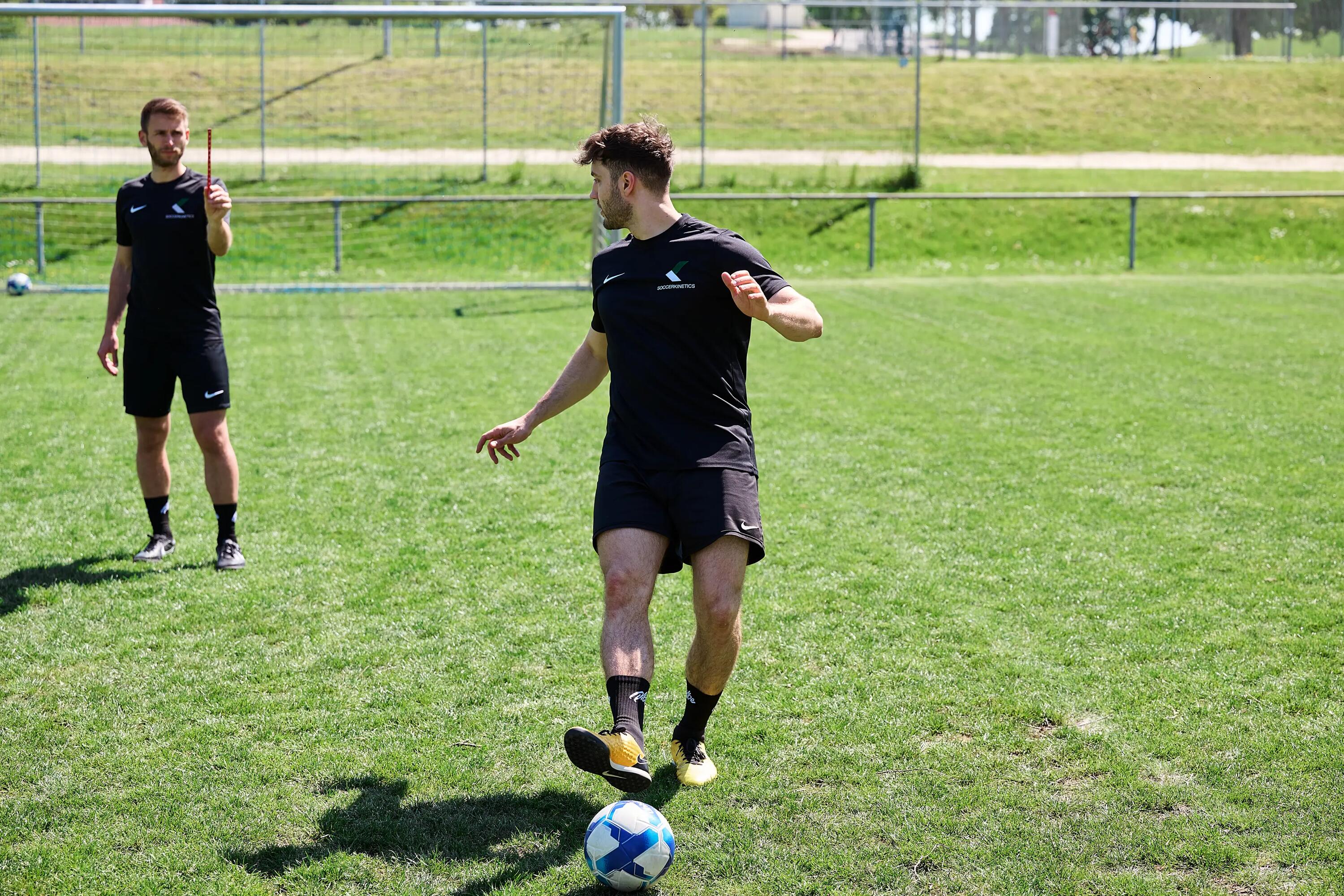 Kit de football pour un entraînement neurocentré 3/4