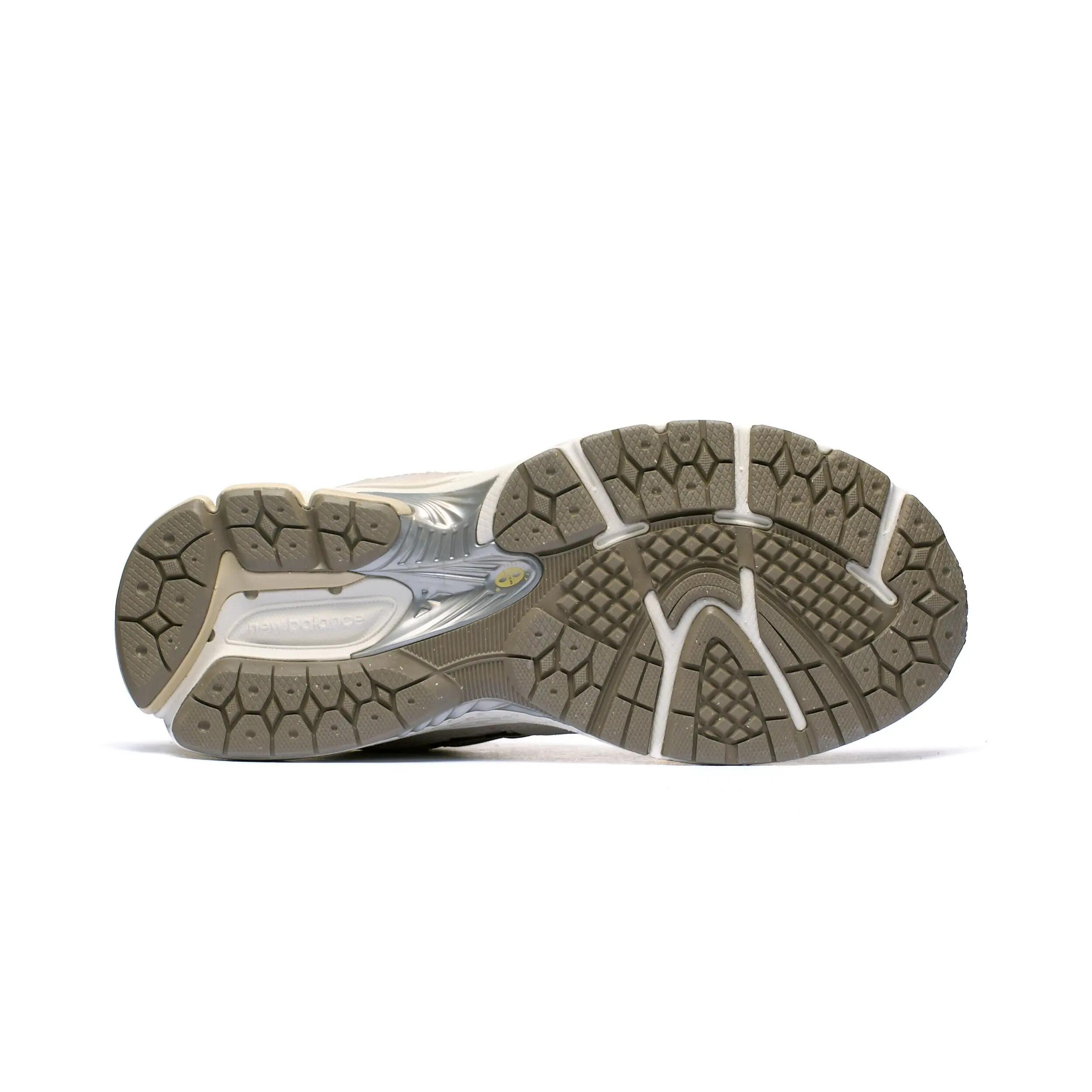 Dziecięce sneakersy New Balance GC2002RT 5/6