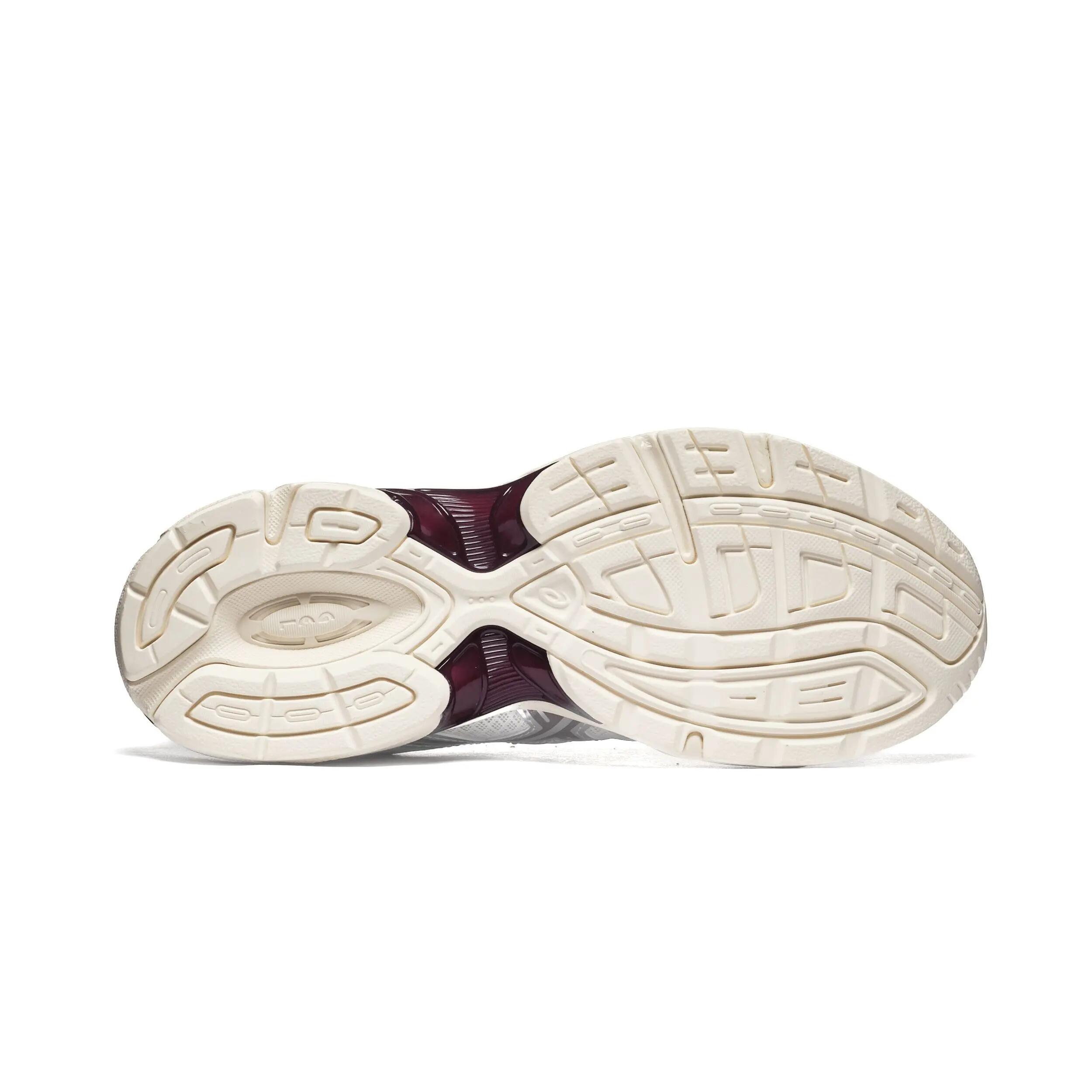 Asics Gel-1130 Crème/Beniimo Purple 5/6