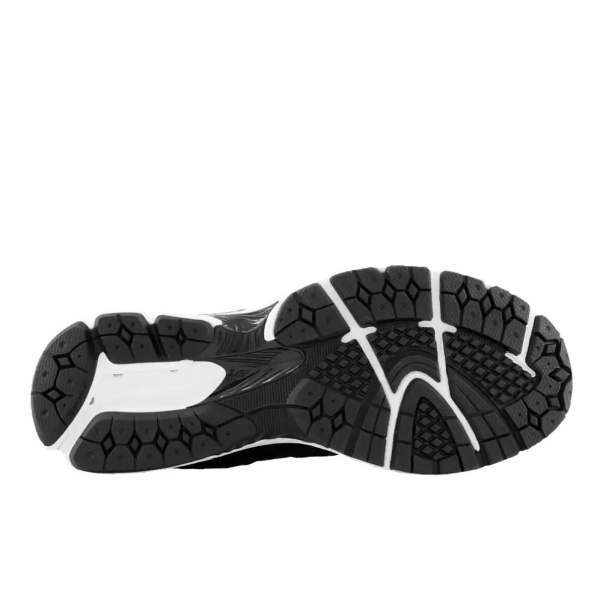 Schoenen New Balance 2002R Zwart 4/5