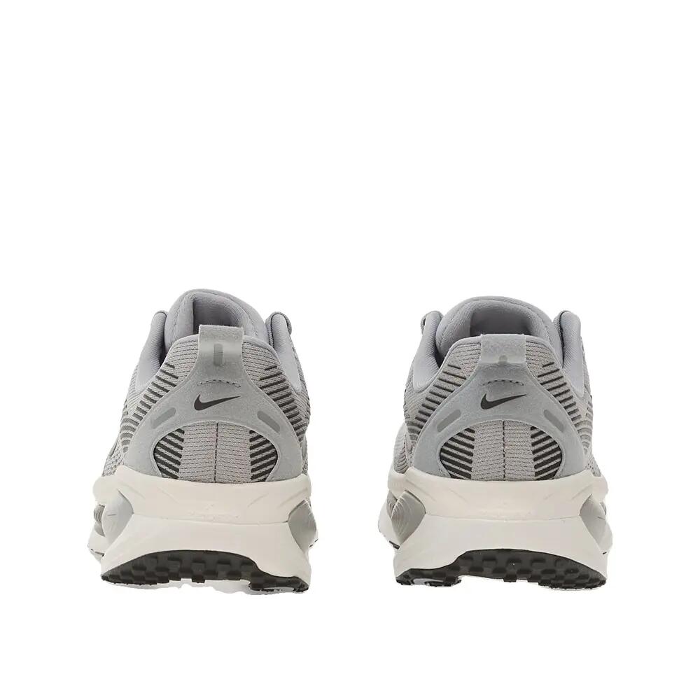 Nike Vomero 18 Lauf Schuhe Grau 4/6