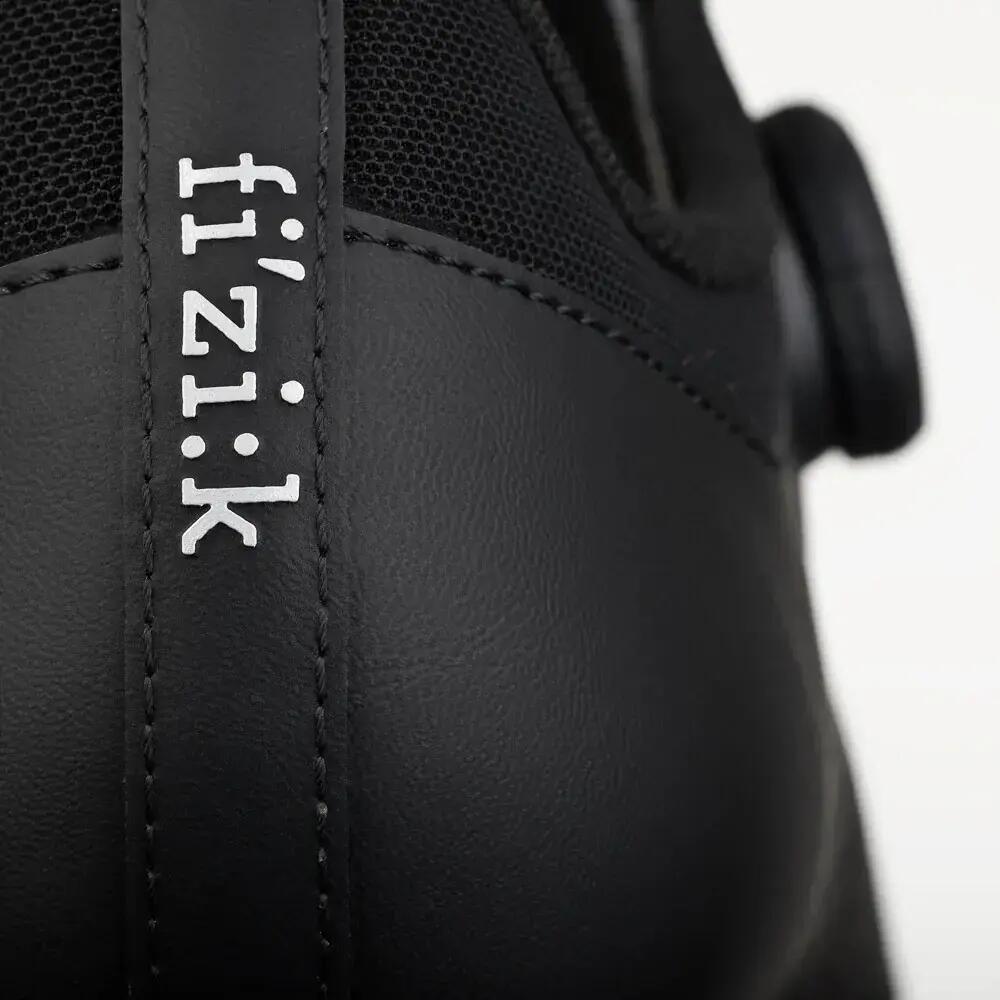 Sapatos Fizik Omna 4/5