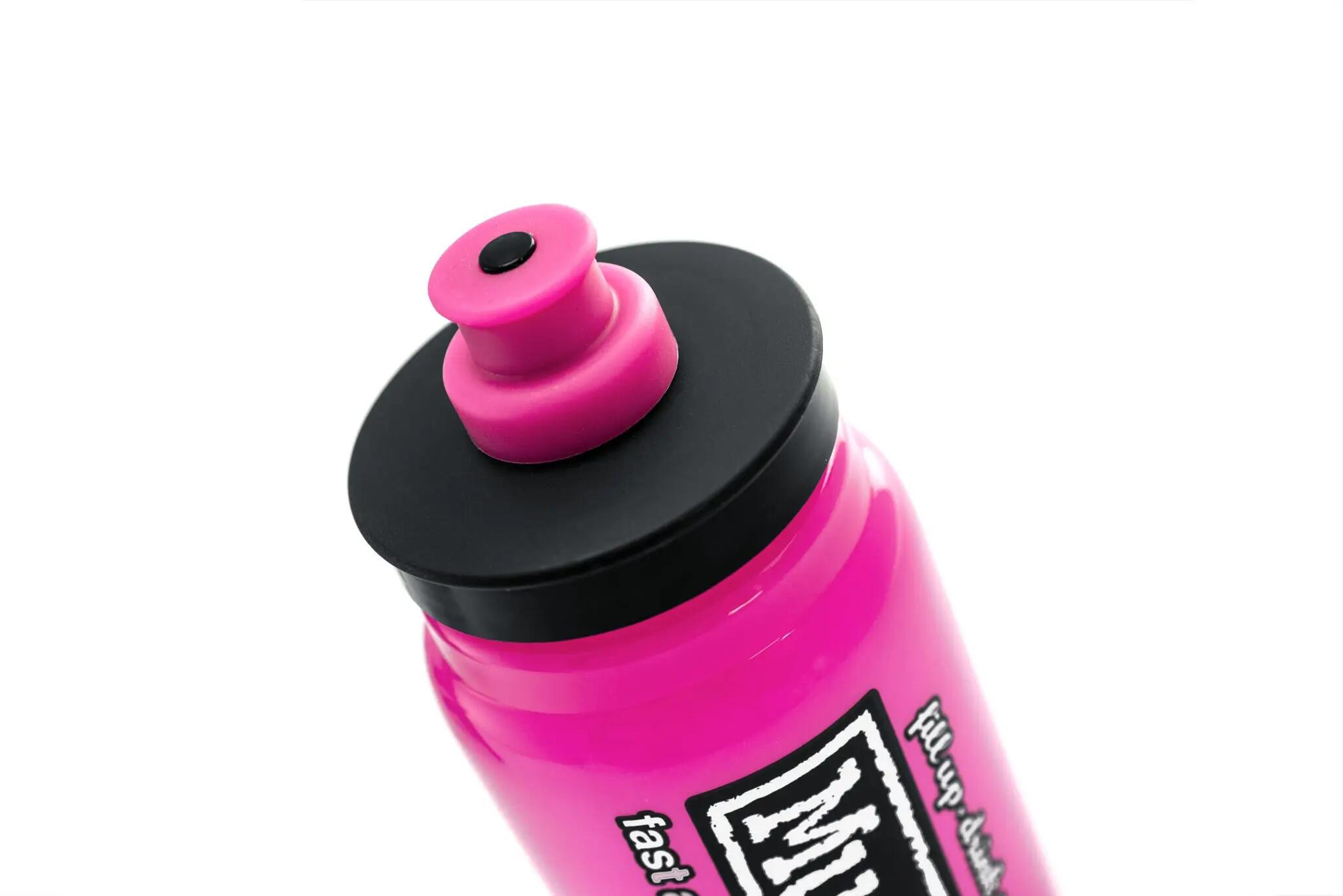 Muc-Off Elite Custom Fly Bidon 550 ml - Różowy 2/5