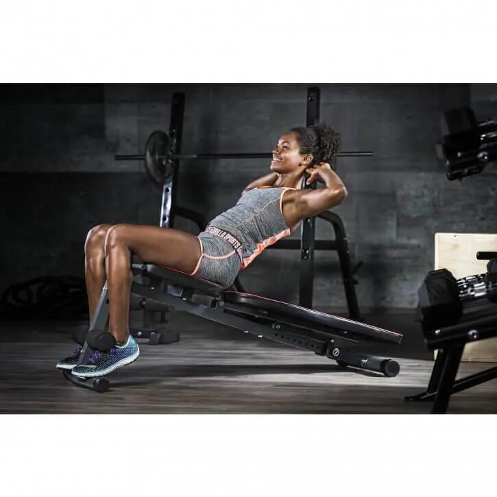 Banco Abdominales Gorilla Sports Negro y Rojo Capacidad de Carga 220 Kg 9/11